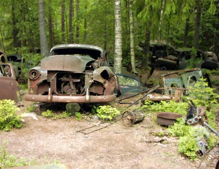 Bilkirkegård i Ryd i Sverige..... - 1953 Chevrolet...... Sådan en har jeg haft - Meen den var nooget pænere! billede 3