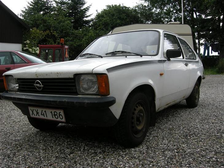 {{currentPhoto.altText}} billede {{currentPhoto.number}}