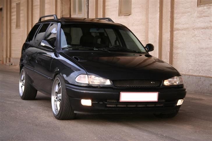 Min "gamle"Astra F C20XE Irmscher Caravan billede 6