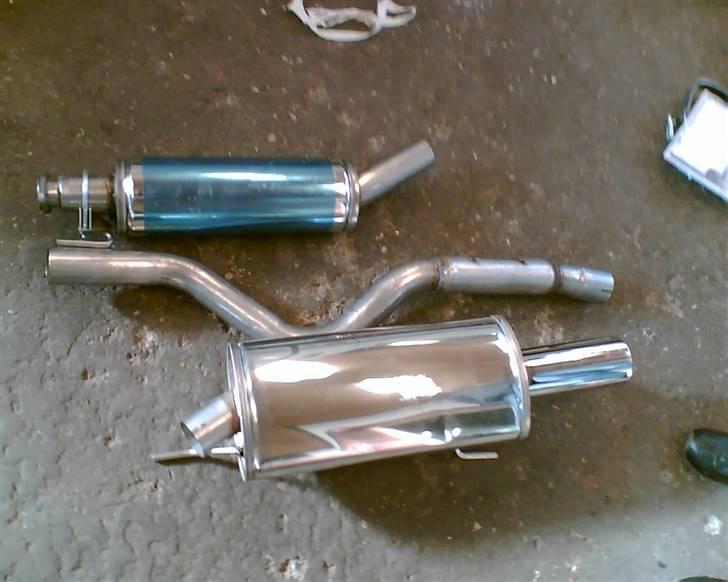 Min "gamle"Astra F C20XE Irmscher Caravan - Friedrich Motorsport Rustfri udstødning fra kat og bagud i 2,5" rør og én enkelt afgang Ø90mm billede 15