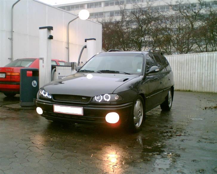 Min "gamle"Astra F C20XE Irmscher Caravan billede 24