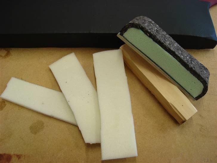 Gammeldags dørside - Skumdelene til håndtaget billede 15