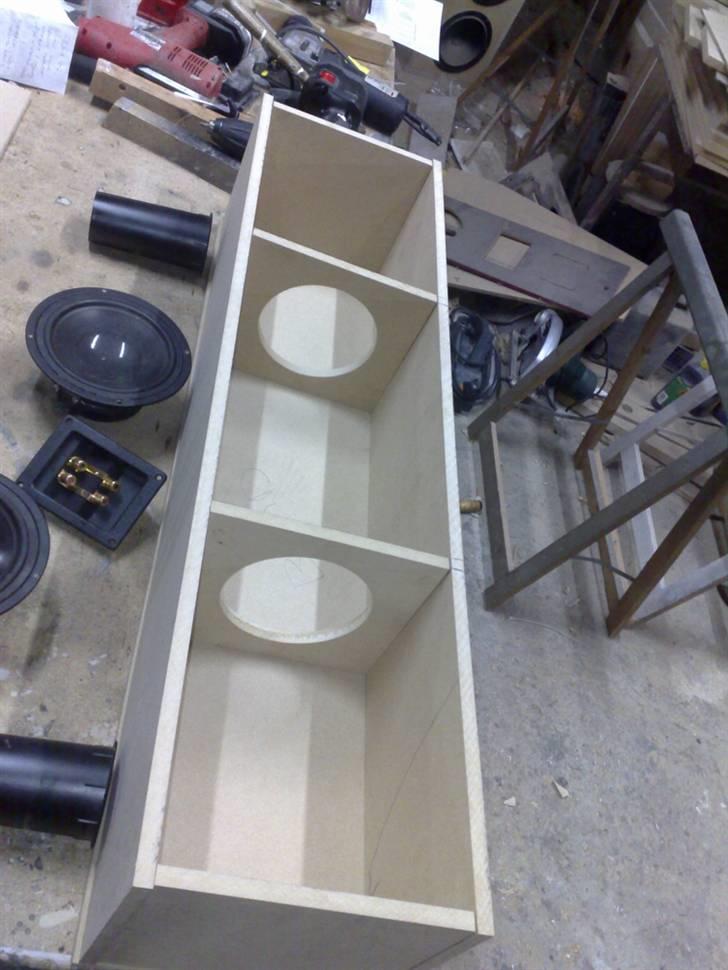 Bandpass Sub med 6" peerless - Så er hullet skåret ud billede 11