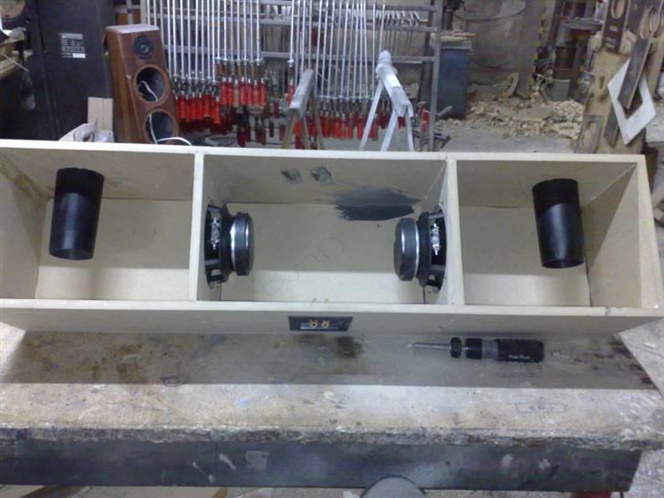 Bandpass Sub med 6" peerless - Så mangler der bare en masse dæmpening billede 18