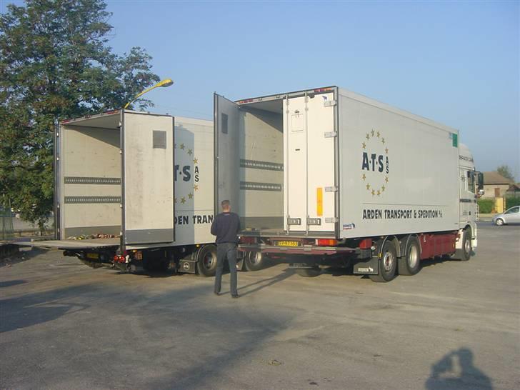 Mine lastbiler - Omlæsning af blomsterbure i Bressanone... billede 10