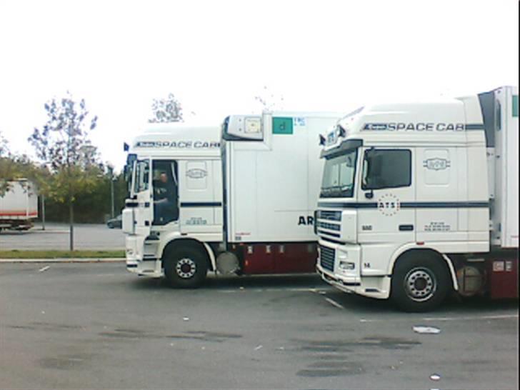 Mine lastbiler - Side om side, med kollega... billede 11