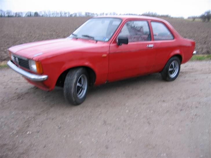 Fra min første bil til nu - Min nyeste som kun skal bruges om sommeren. Trænger til lidt plade stumper og lak ! billede 11