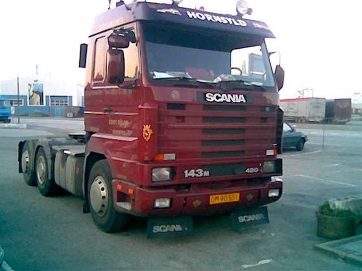 Lastbiler - Ernst bulow`s Scania 143 skudt på Århus Havn billede 1