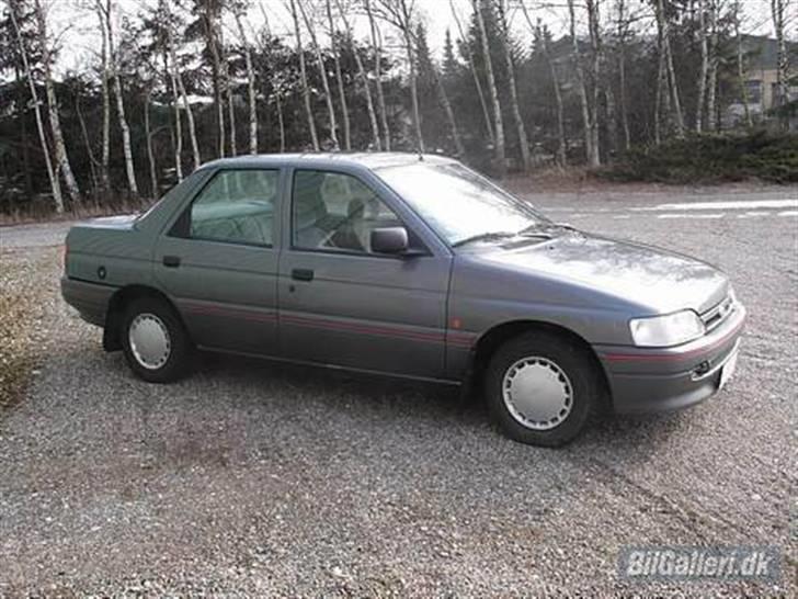 Ford Orion 1.6 CVH... Min første bil, der kunne køre...  billede 2