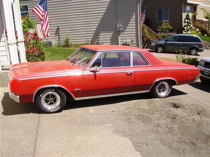 Lidt billeder fra en bilautists USA rejser! - Min ven Bryan´s Oldsmobile Cutlass. Fuldstændig original, i meget god teknisk og karosserimæssig stand. Med selvfølgelig var lak og indtræk noget brændt/slidt. 
Den var forøvrigt til salg for ca. 4000$ - Oog ja, den er solgt . billede 18