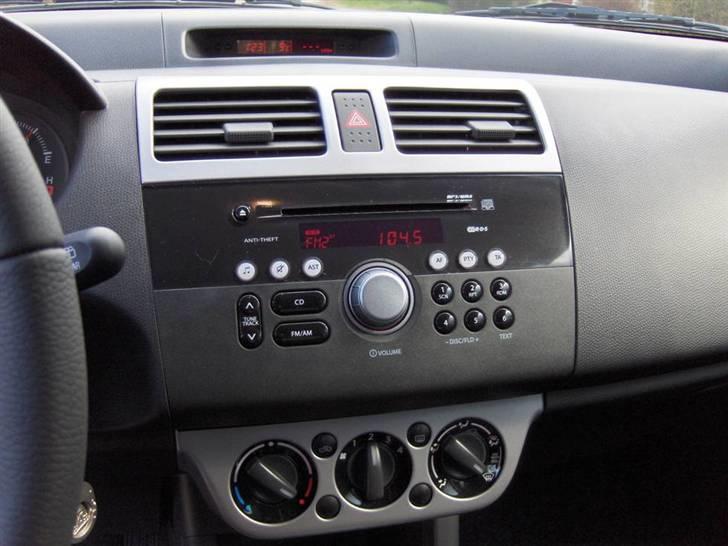 Suzuki swift 1.3 hvid billede 5