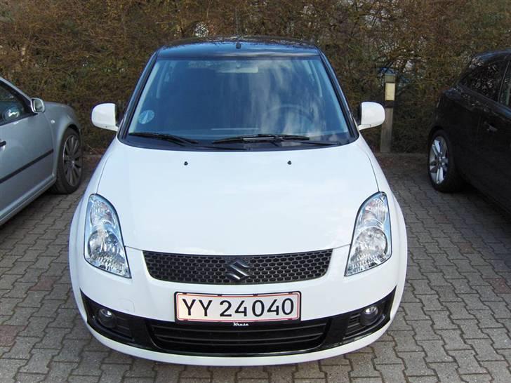 Suzuki swift 1.3 hvid billede 11