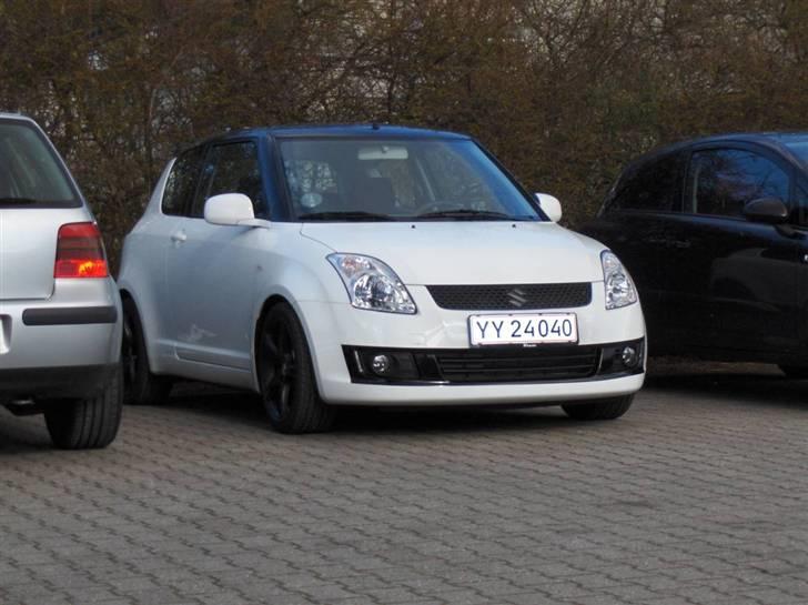 Suzuki swift 1.3 hvid billede 25