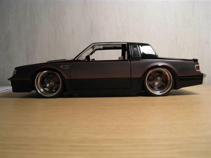 Lamborghini Murciélago og Buick Grand National billede 1