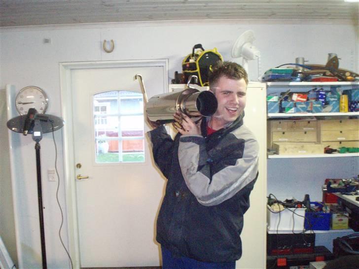 Montering af HKS udstødning på Toyota Supra MKIII ! (Billeder) billede 6