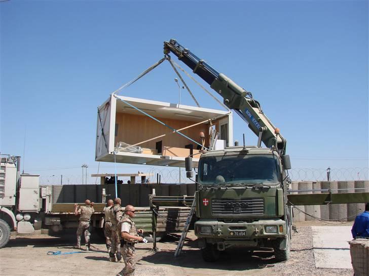 Tur til Irak - Et par billeder af en kran opgaver hos det lokale politi. billede 2