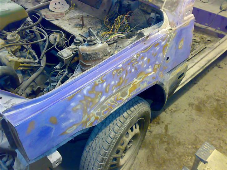 Fiat panda 83 - projektets gang! - Forskærmen.. ja.
10. april 2008 billede 31