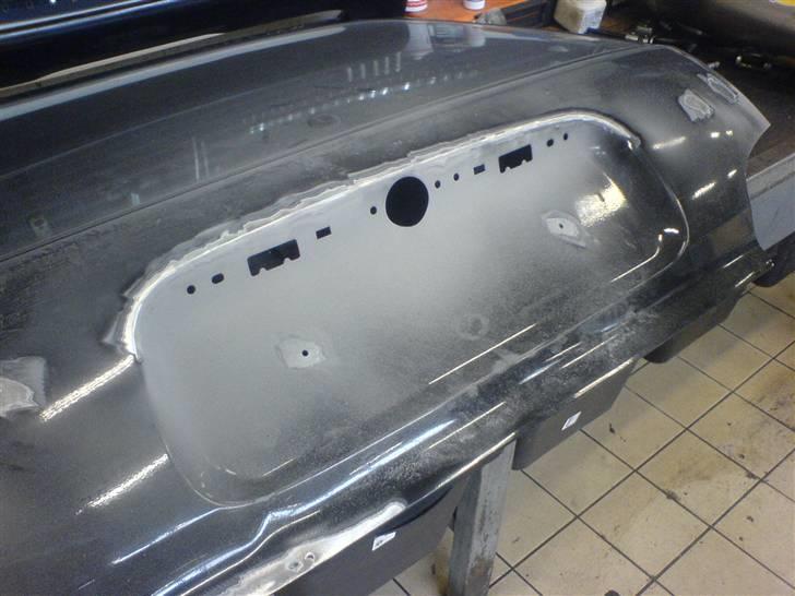 Citroen Saxo VTS 8V projekt/styling UPDATE 7-7-08 - Bagklappen slebet ned for at få ordentlig forbindelse med svejser billede 22