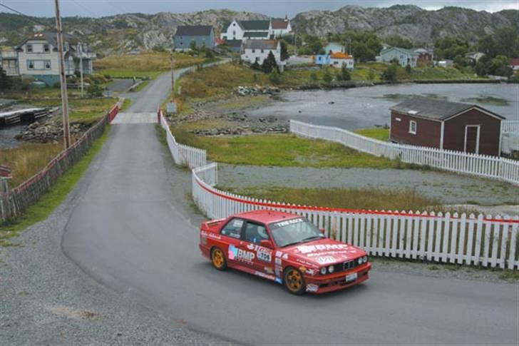 BMW Billeder - Opdateres løbende -  - BMW E30 M3 Racecar i smukke omgivelser billede 271