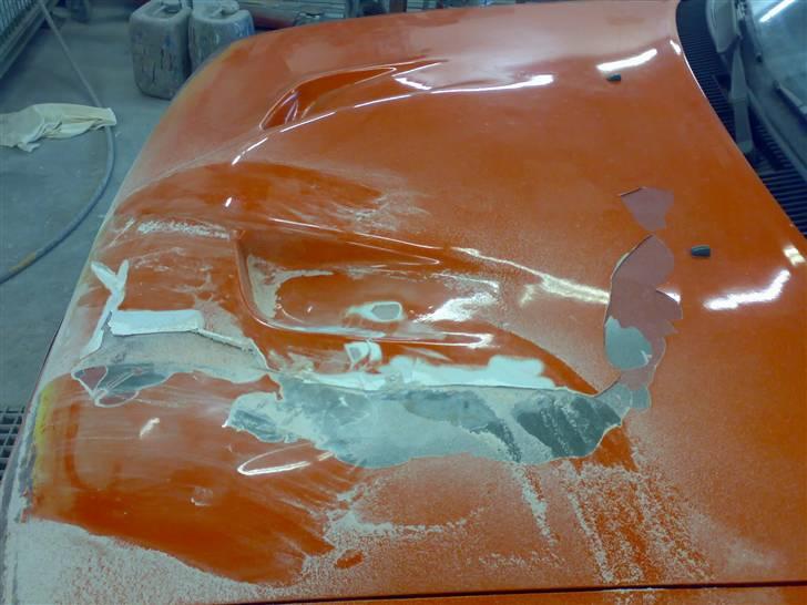 Min arbejdsplads (autolaker) - Lille skade på min gamle bil efter lidt kørsel i et skilt. hehe billede 12