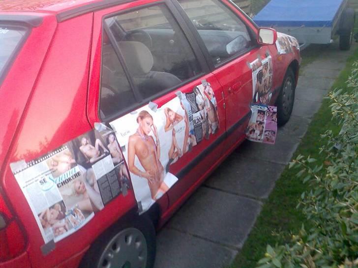 Porno-Bilen - Kl. 6 (om morgenen) næste dag i indkørslen - Taget D. 17/04-07 billede 14