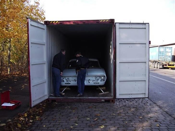 1965 Ford Thunderbird *SOLGT* - På vej ud af containeren. Kofangerne ligger i papkasser. NYFORKROMET ! billede 15