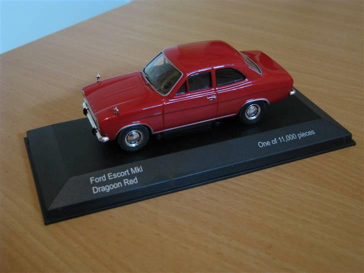 Mine Modelbiler (Flest Ford) - Escort mk1 1:43 Vanguards Ford Collection. 1 ud af 11000 eksemplarer billede 16