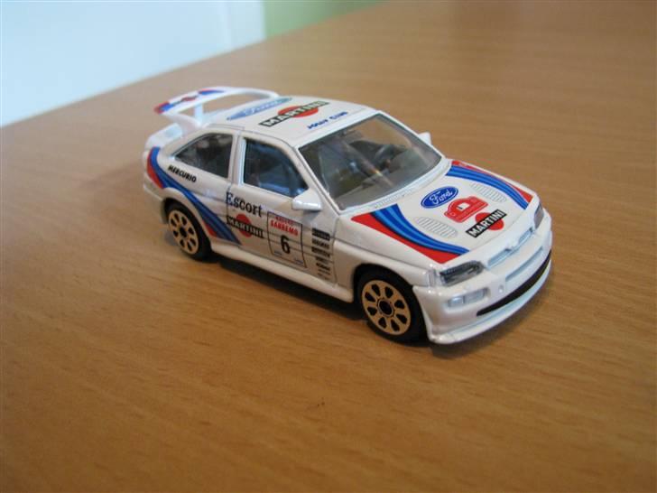 Mine Modelbiler (Flest Ford) - Escort RS Cosworth Martini 1:43 Burago billede 13