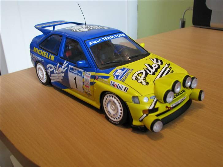 Mine Modelbiler (Flest Ford) - Escort RS Cosworth WRC Michelin Pilot 1:18 UT Models billede 27