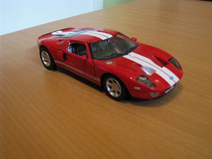 Mine Modelbiler (Flest Ford) - Ford GT 2005 En af de billige fra Fakta billede 19
