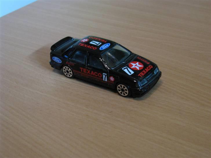 Mine Modelbiler (Flest Ford) - Sierra Cosworth Texaco 1:43 Burago billede 10