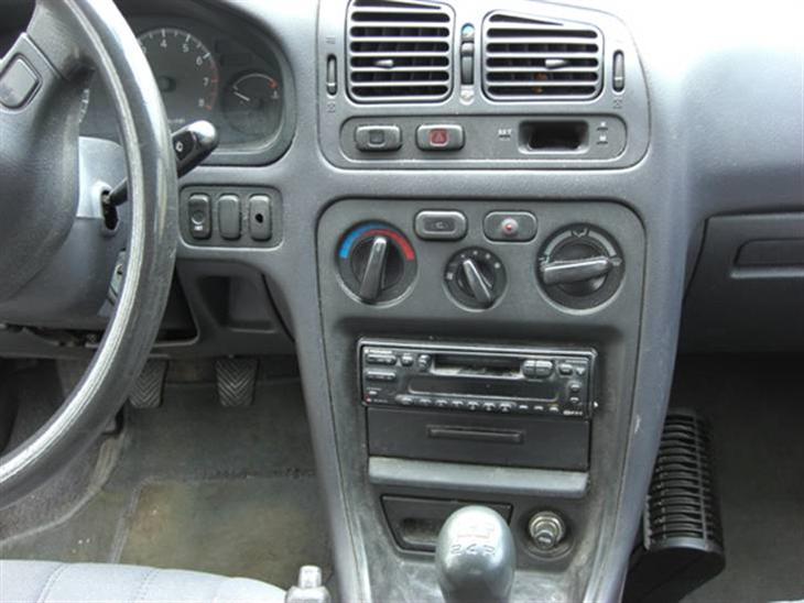 {{currentPhoto.altText}} billede {{currentPhoto.number}}