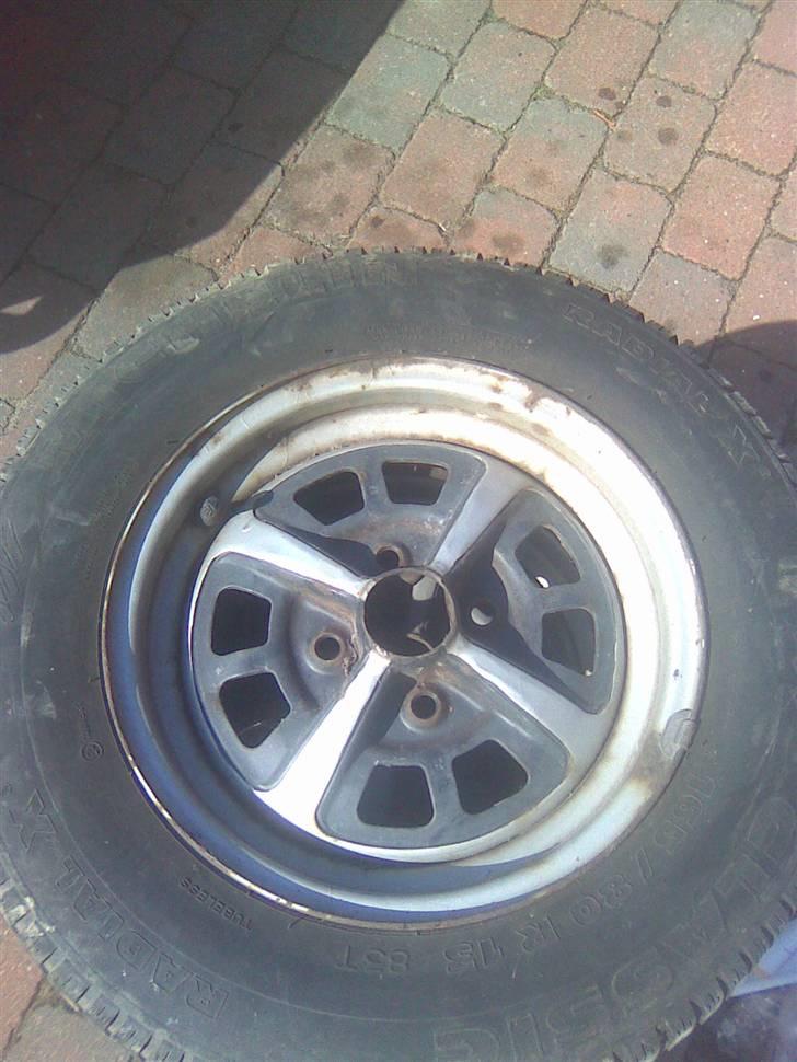 Opel Kryds fælg projekt (Færdigt) - Her er de lige kommet hjem godt grimme, og malet med pensel :-) billede 1