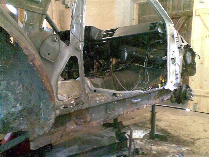 AE86 Renovering - Her er hele højre sidepanel kommet af.. billede 11