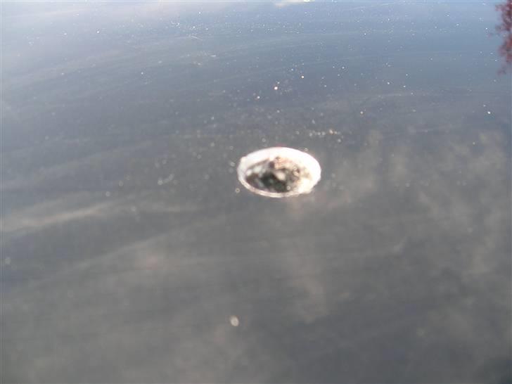 16v antenne på Golf 3 - Grantræs bor laver det fineste hul billede 5