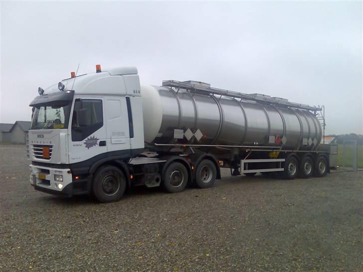 De lastbiler jeg har haft igennen tiderne - Min sidste bil ved Logi-Dan... Iveco stralis 480.. ok bil, men bliver aldrig Iveco-mand så det var en blandet fornøjelse at være pilot på den.. kørte i den ca 70.000 km den tid jeg havde den billede 17