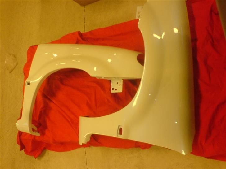 Citroen Saxo VTS 8V projekt/styling UPDATE 7-7-08 - Skærmforøger indspartlet og lakeret ;D mums.. Er sku blevet ret godt. billede 40