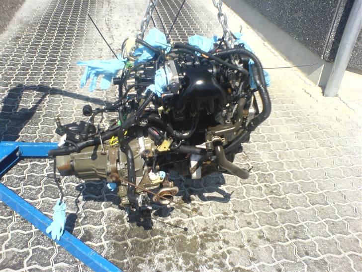 Citroen Saxo VTS 8V projekt/styling UPDATE 7-7-08 - Så skulle motoren vaskes - TRÆNGTE den godt nok også til. billede 76