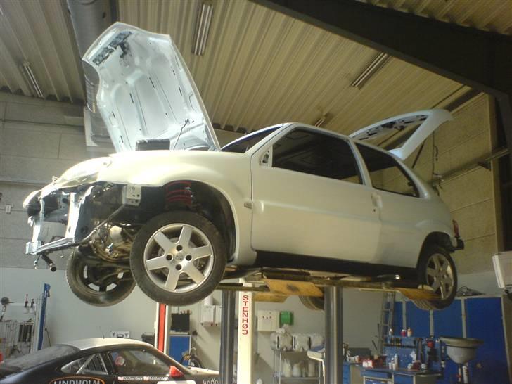 Citroen Saxo VTS 8V projekt/styling UPDATE 7-7-08 - Saxo'en på lift. billede 83