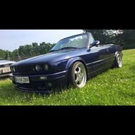 BMW 325i