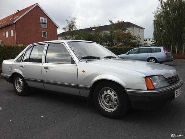 Rekord E2 1984 FORRUDE
