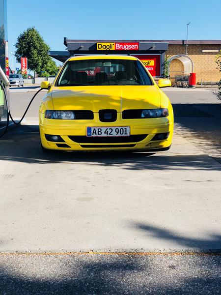 Bil pakket ind i folie