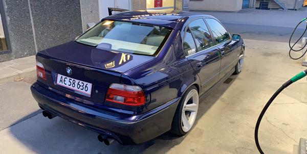 BMW 528i 