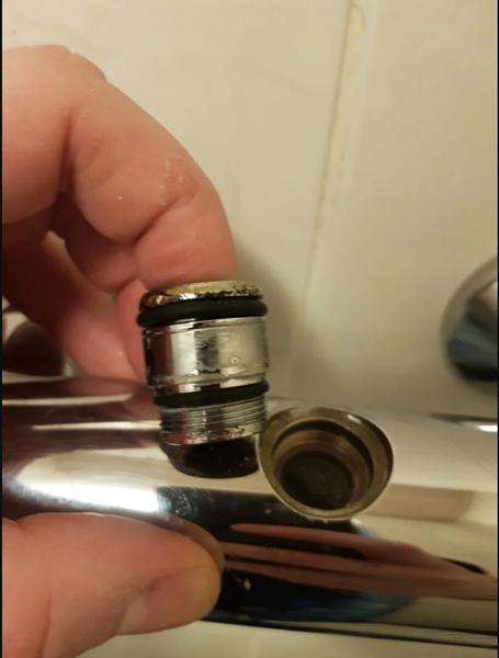 ( VVS ) hvad hedder denne tilslutning (brusearmatur)