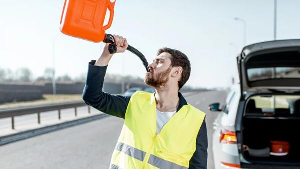 hvordan er benzin priserne i norge og sverige?