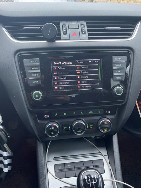 Skoda Octavia Apple CarPlay 