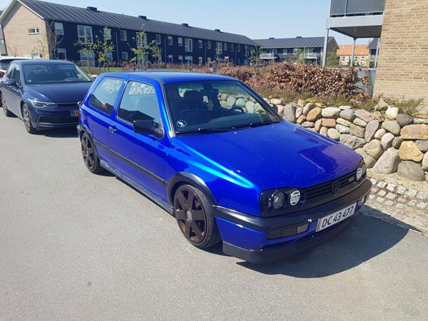 Se din bil på det store læred!