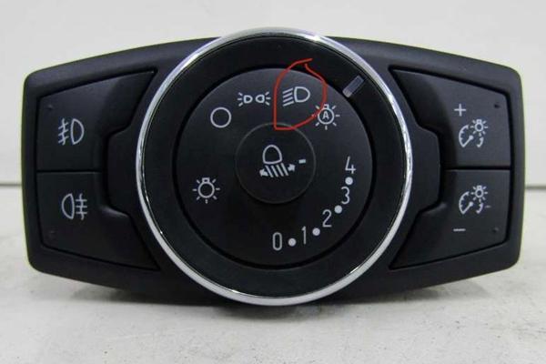 Tænding af lys i baglygter, dræner det batteriet når den står?