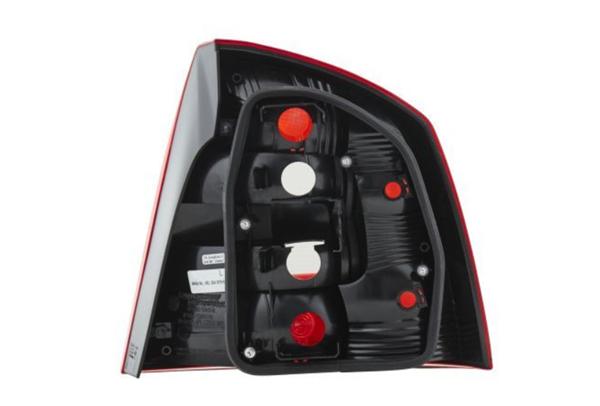 Skoda Octavia venstre bag lys skiftevis virker og virker ikke.