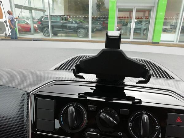 VW UP mobilholder